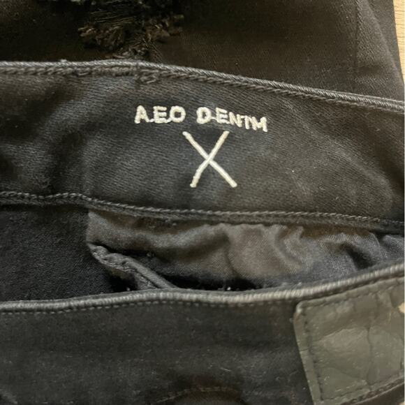 American Eagle Super Super Stretch Jegging Crop Distressed Black Jeans Size 8 - Picture 10 of 11